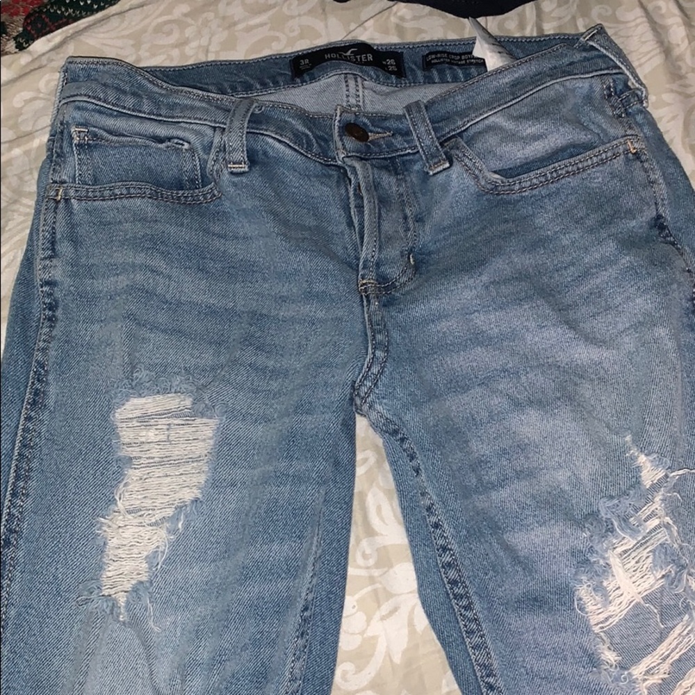 Hollister jeans size waist 26 length 25. - Picture 2 of 6
